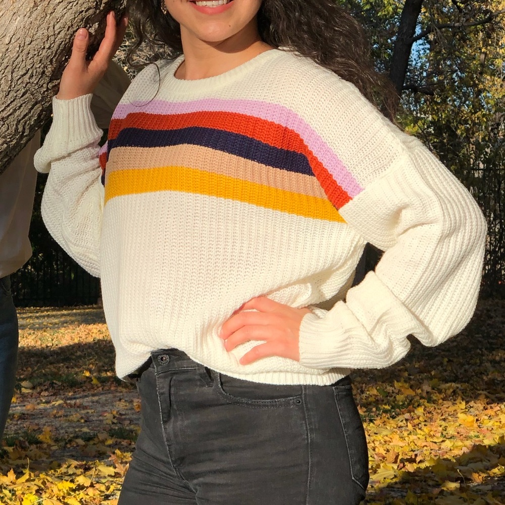 ❗️Last One L❗️White Stripe Cable Sweater - Picture 3 of 3